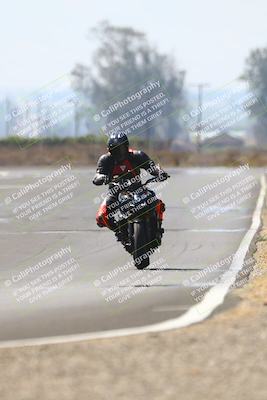 media/Sep-20-2025-TrackDaz (Sat) [[27f0cde673]]/B Group/220pm (Turn 9)/